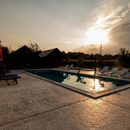 Etno Camp Lucic Odžak