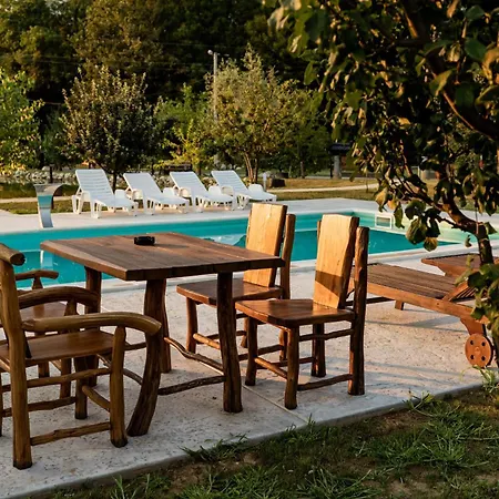 Kamp alanı Etno Camp Lucic *